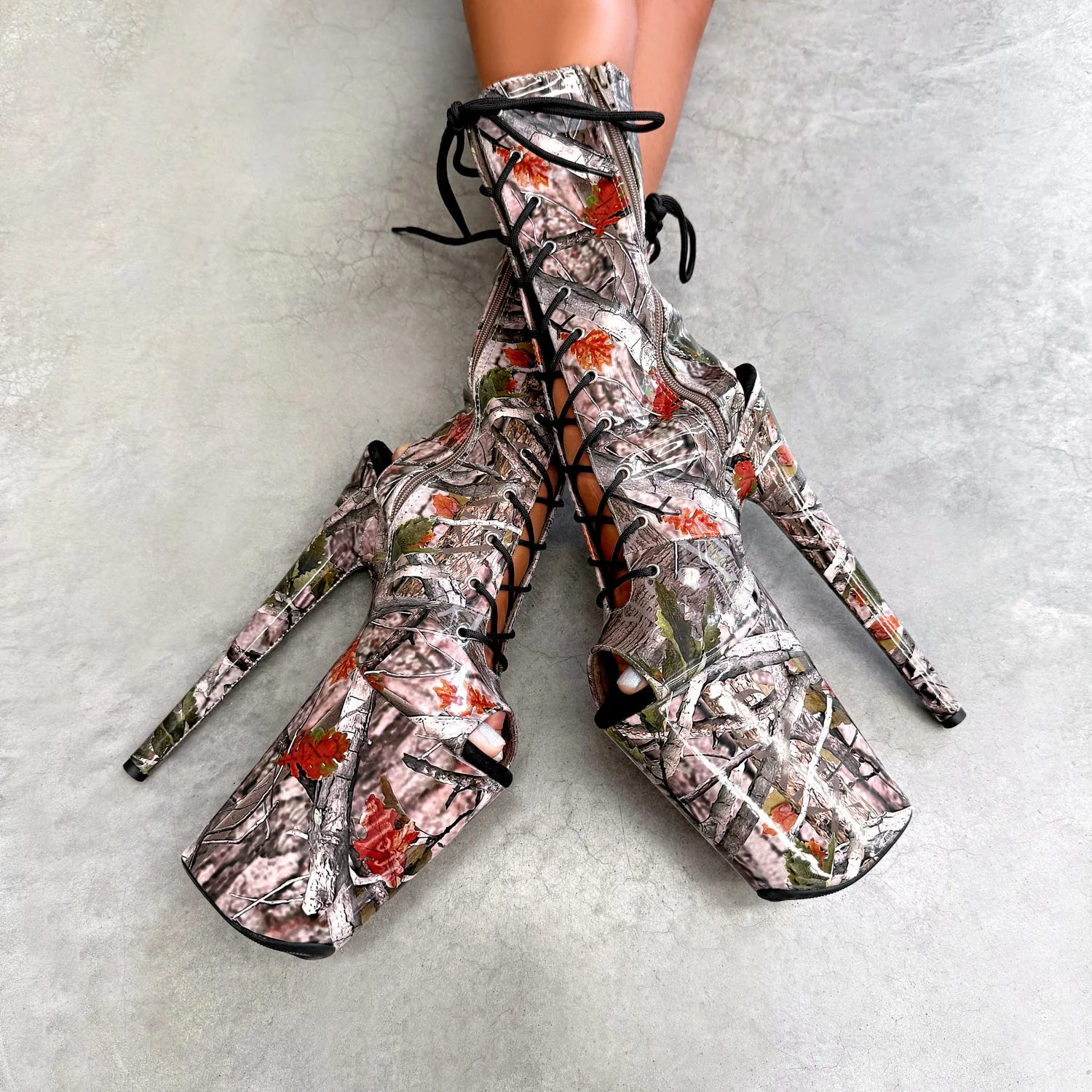Manhunt - OHOT Boot - 9INCH - LIMITED ED.