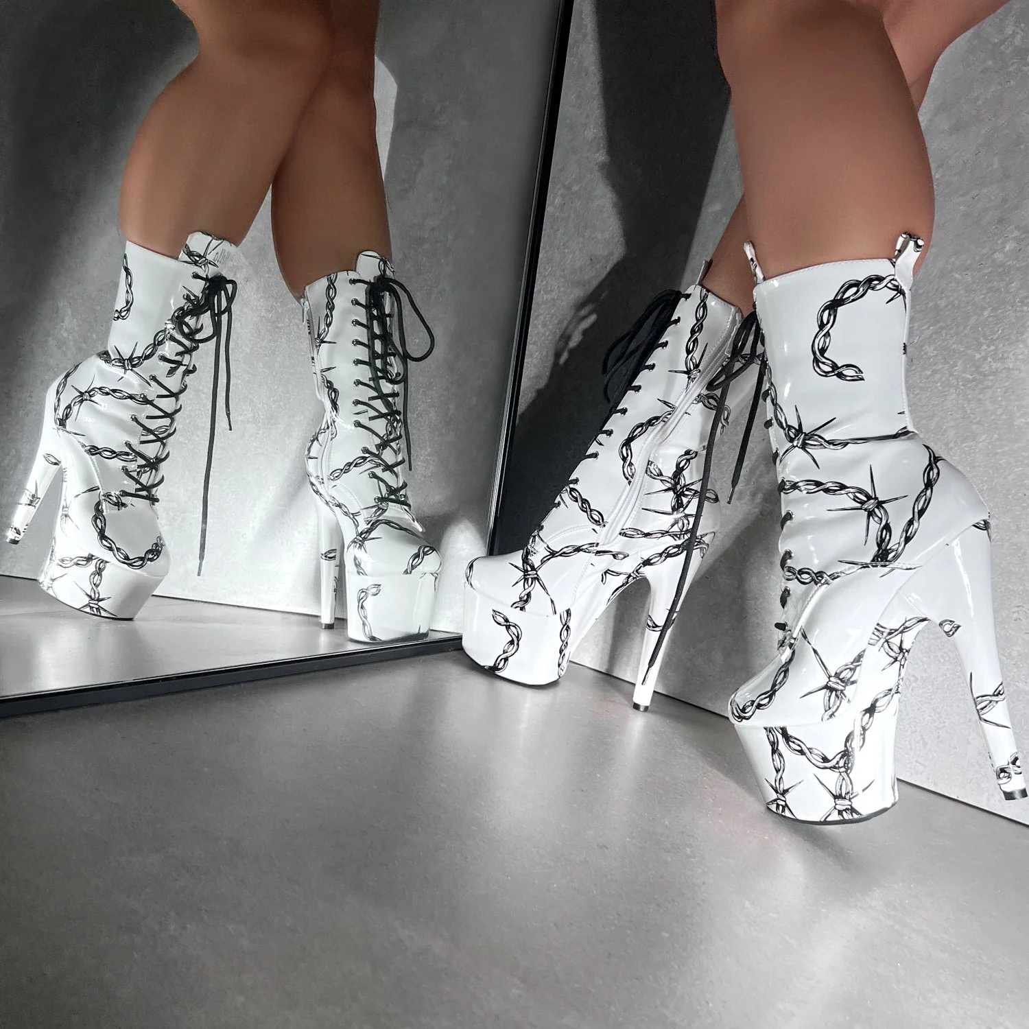 ALICE UNCHAINED - Boot - 7INCH