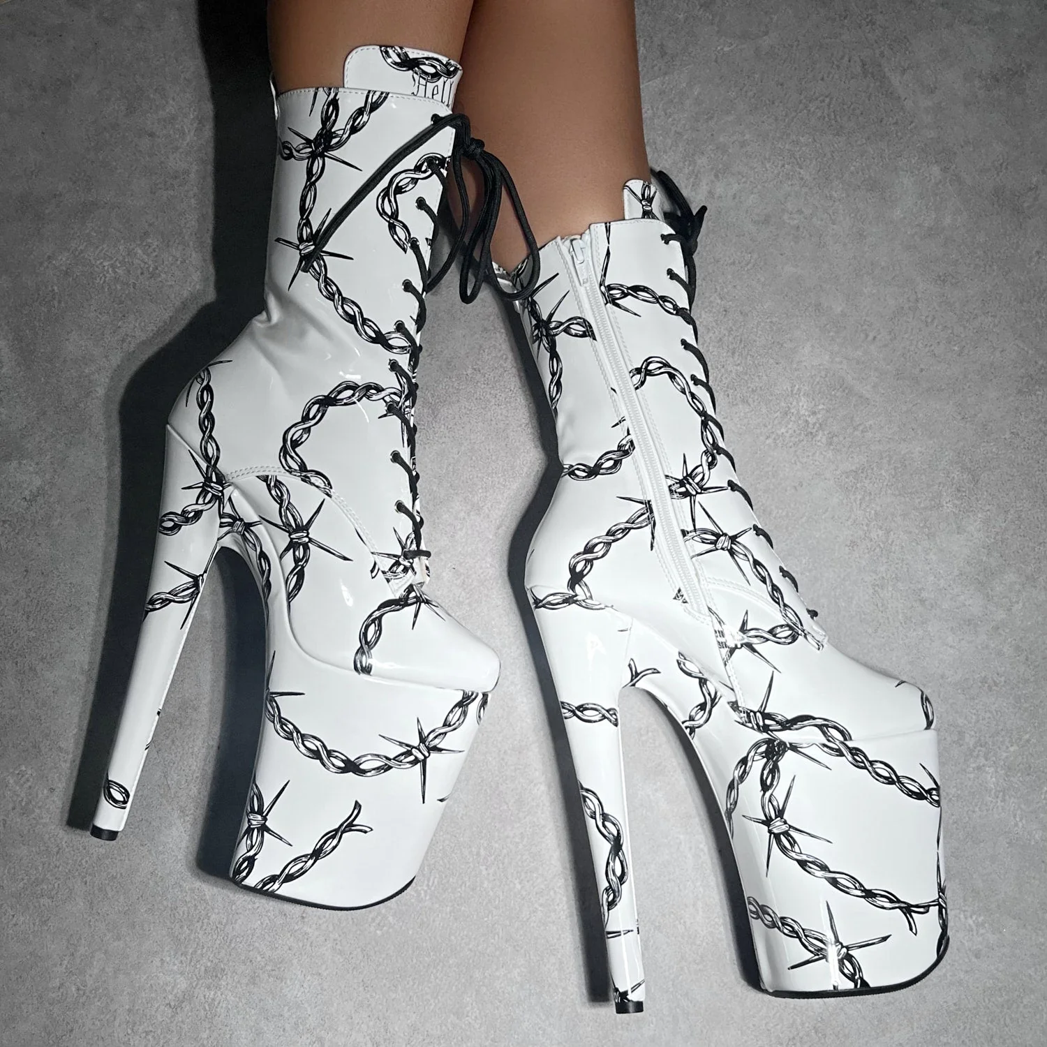 ALICE UNCHAINED - Boot - 9INCH - Image 4