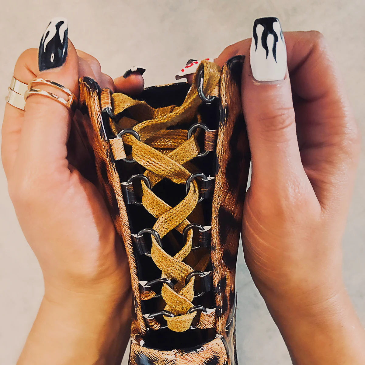 Empire Kicks Corset - Leopard - 6 INCH - Image 3