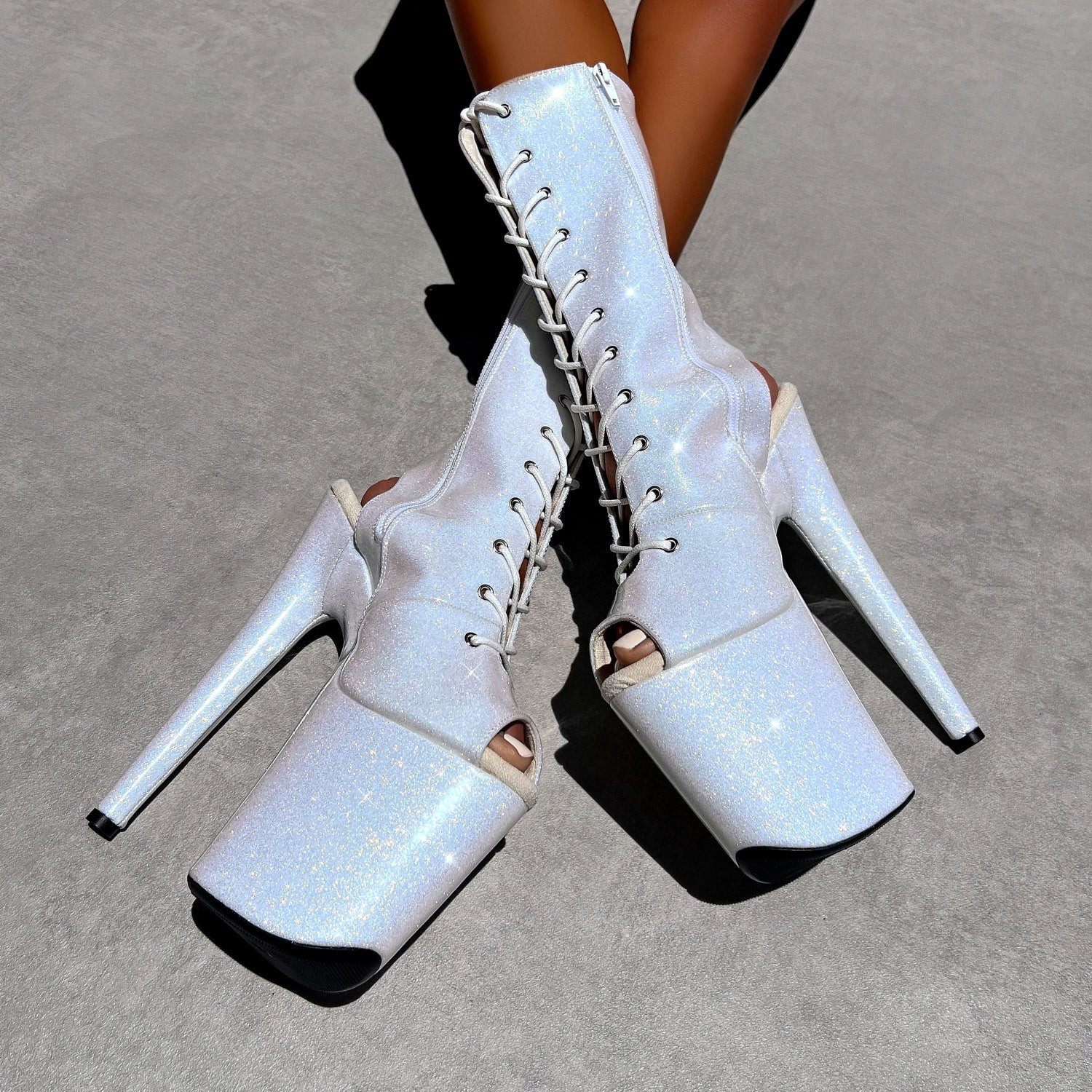 The Glitterati - OHOT Boot - Snow Kween - 8INCH - Image 4