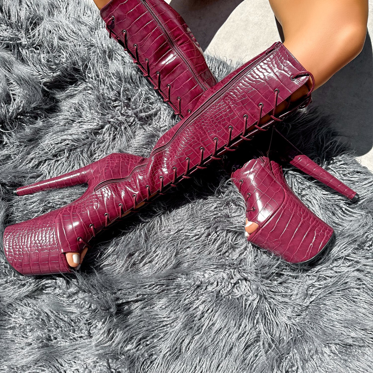 I Donât Bite - Knee Boot Open Toe - 8INCH